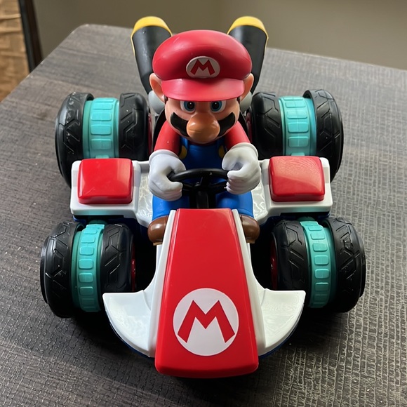 World of Nintendo Mario Kart Mini RC Racer - Picture 3 of 3